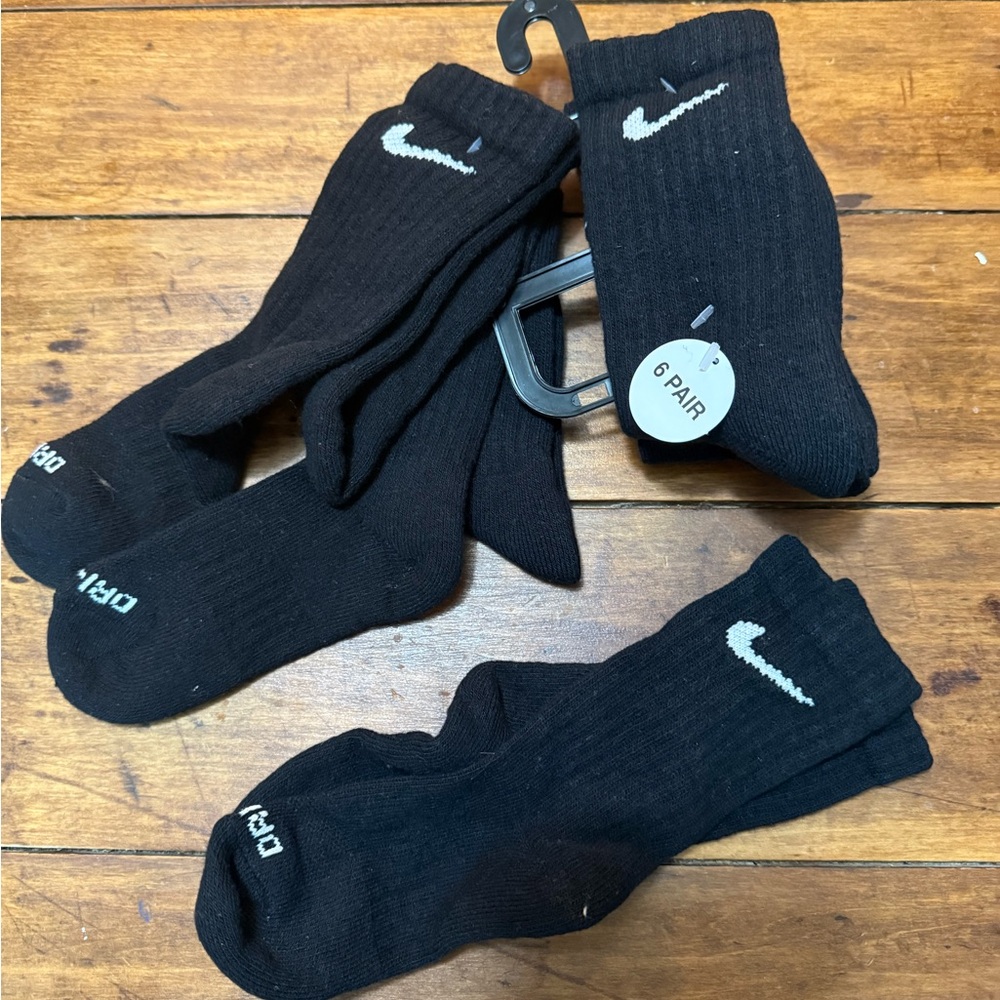 Nike Black Athletic Crew Socks - 6 Pair